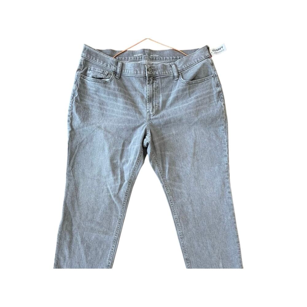 Old navy Light Gray Straight-Leg mid rise boyfriend new with tag Jeans size 12 p
